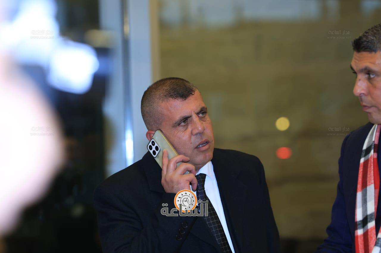 Madar Al-Saa Images 0.3694191446408017