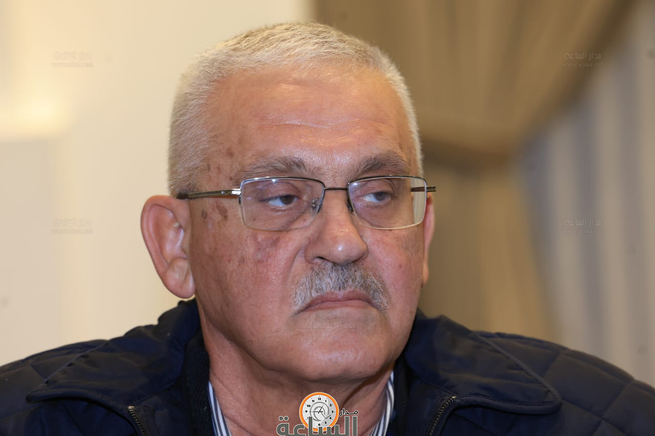 Madar Al-Saa Images 0.2816609625119244