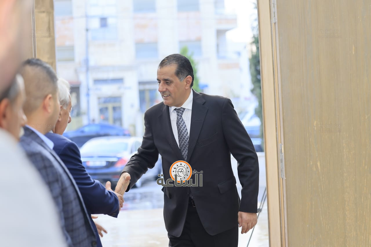 Madar Al-Saa Images 0.04450766757044278