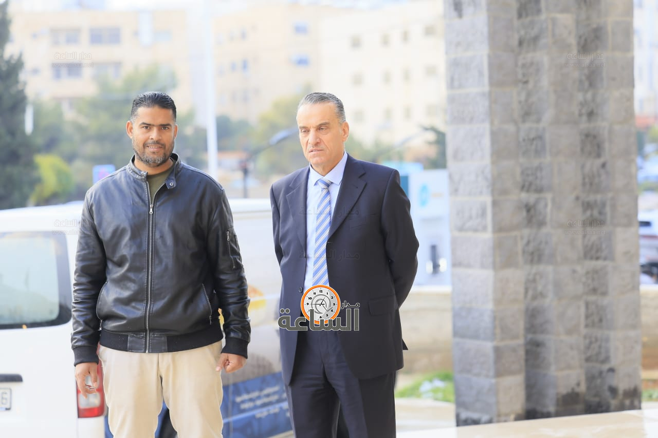 Madar Al-Saa Images 0.4220985477118059