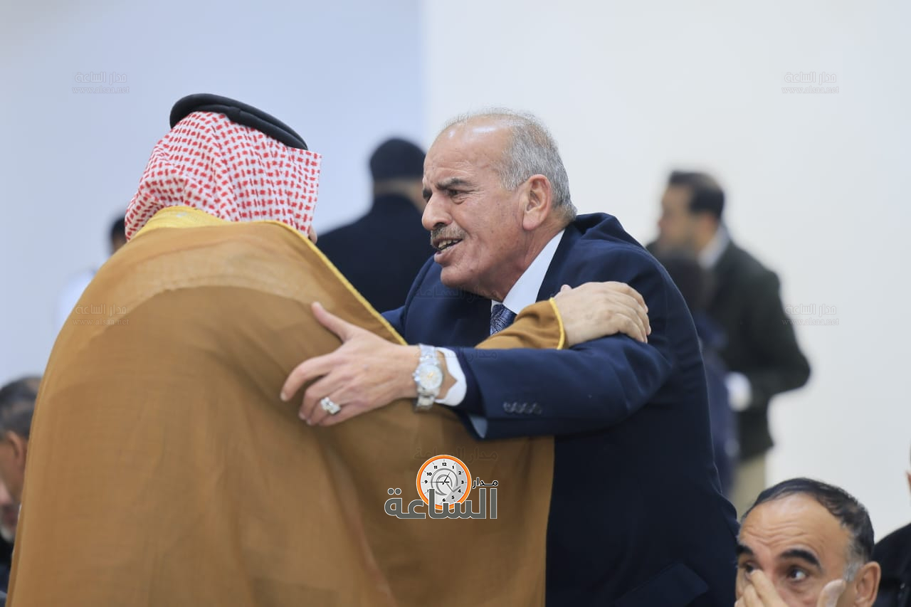 Madar Al-Saa Images 0.7717365991776851