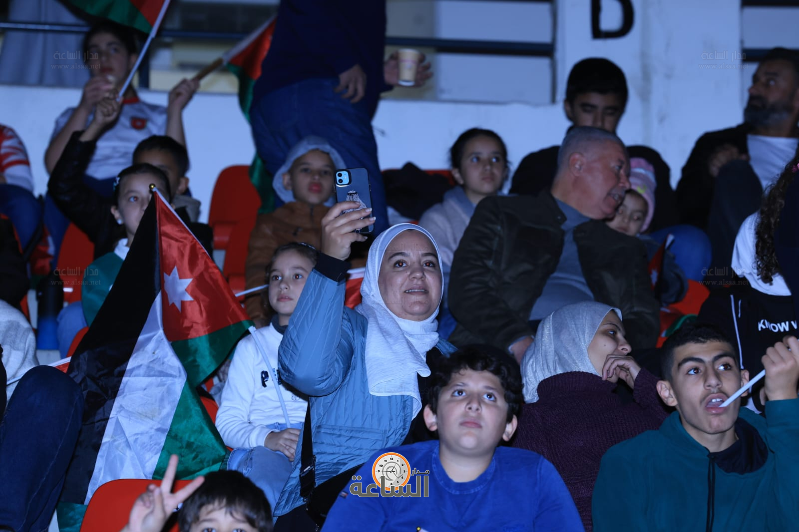 Madar Al-Saa Images 0.44692128963868305