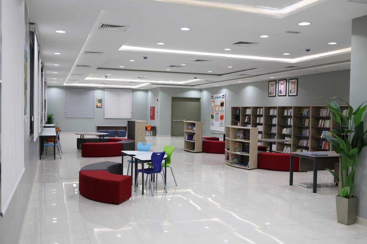 Madar Al-Saa Images 0.8944662811098698