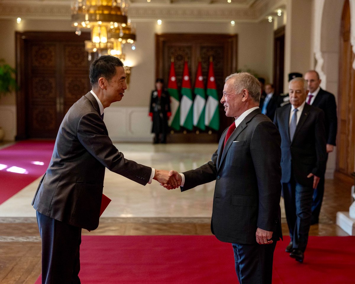 Madar Al-Saa Images 0.42311654796700093