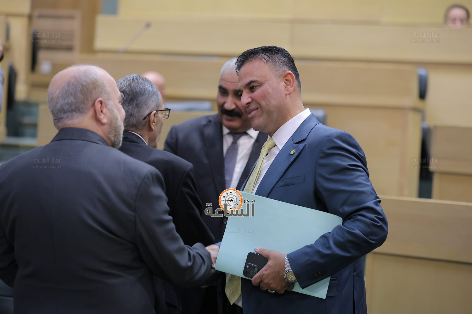 Madar Al-Saa Images 0.10892156377353845