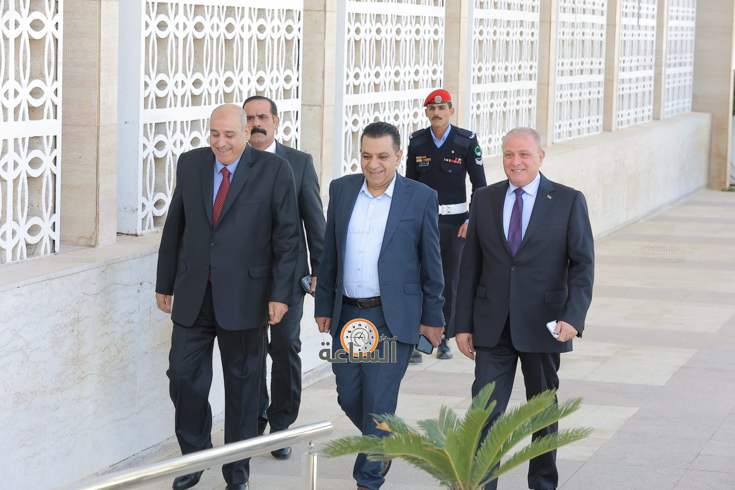 Madar Al-Saa Images 0.8686615639819126