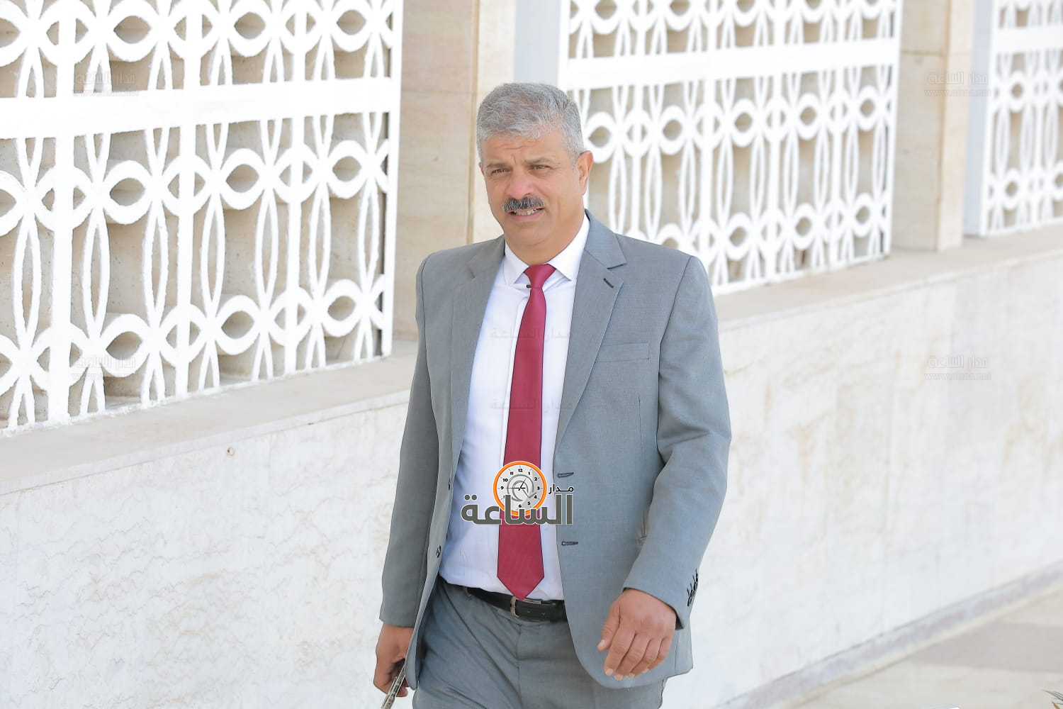 Madar Al-Saa Images 0.3366146669655252