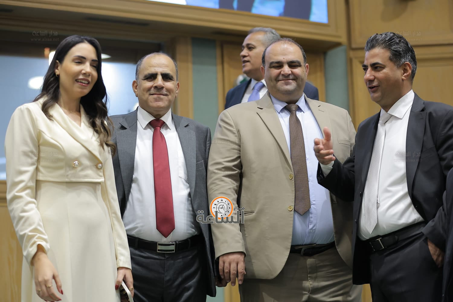 Madar Al-Saa Images 0.5427461161148485