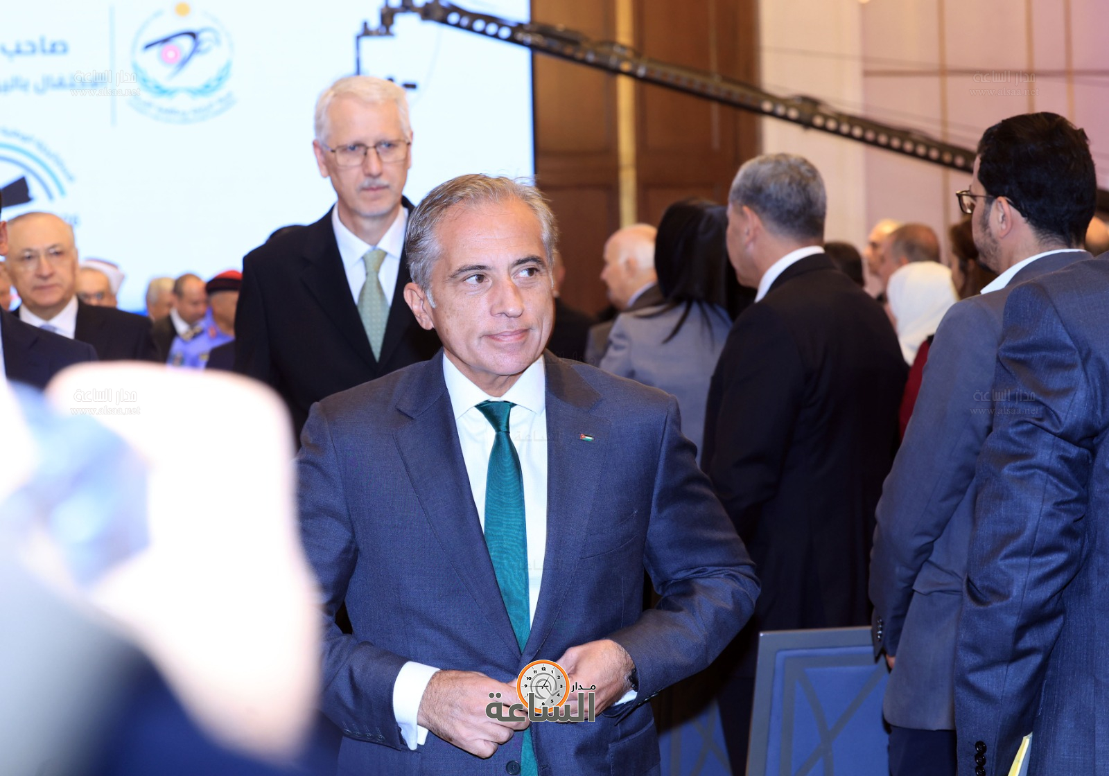 Madar Al-Saa Images 0.05135499621045958