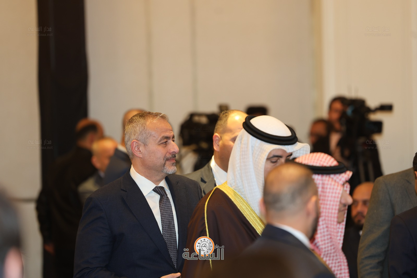 Madar Al-Saa Images 0.4074628055853846