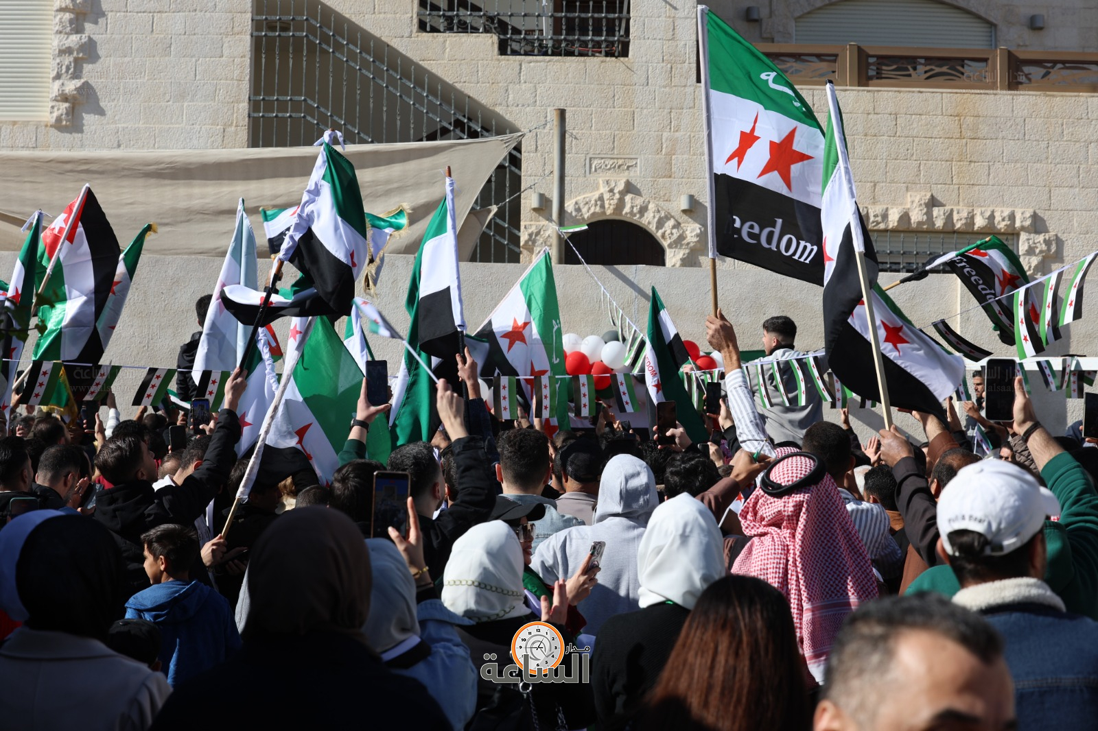 Madar Al-Saa Images 0.24246749318150185