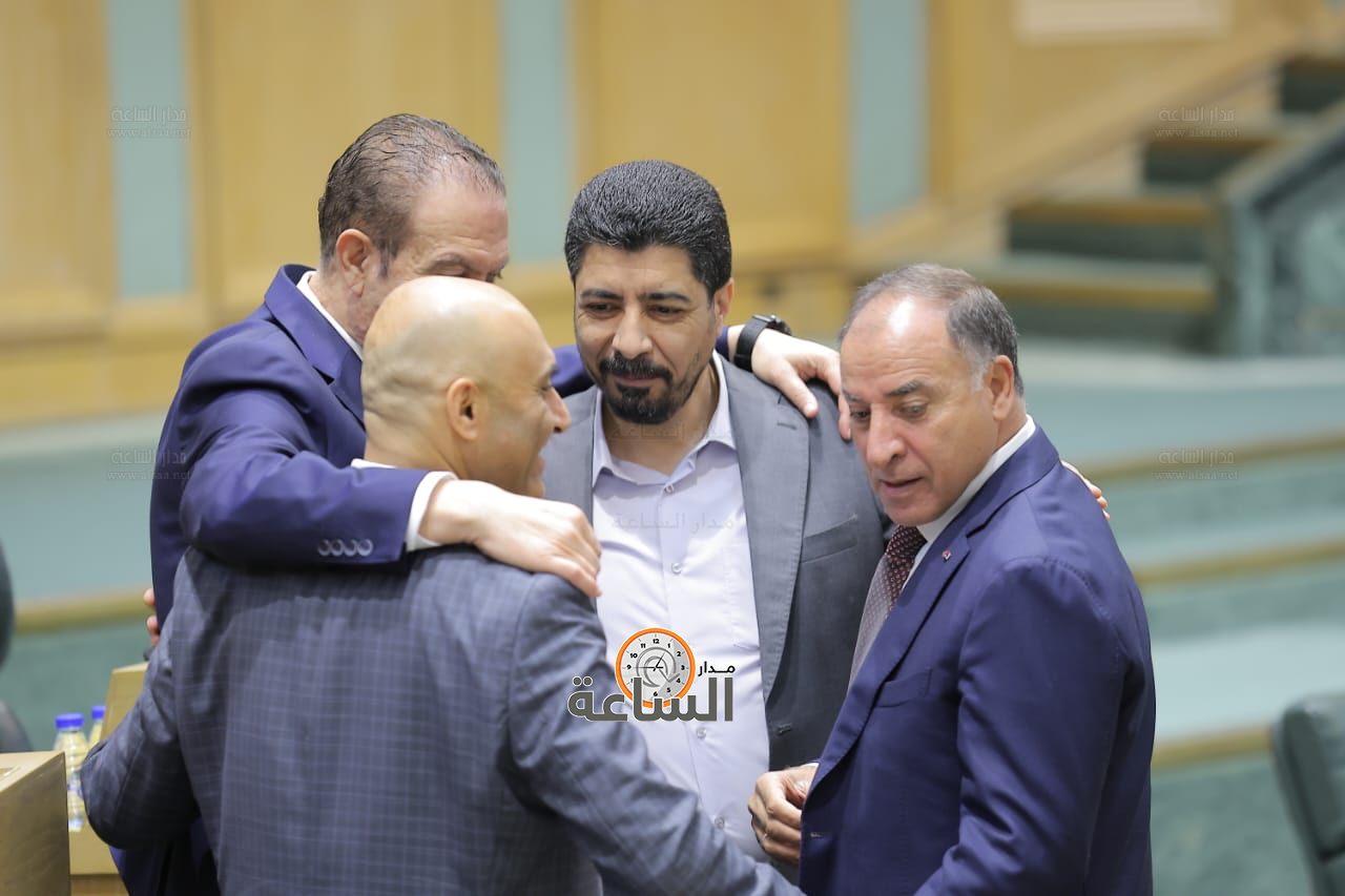 Madar Al-Saa Images 0.9787426832208395