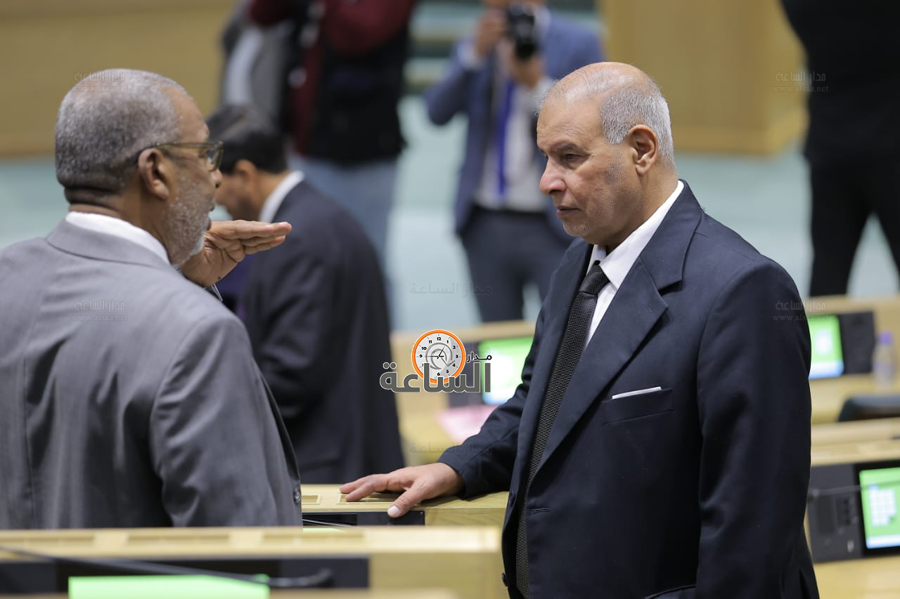 Madar Al-Saa Images 0.8491567624615088