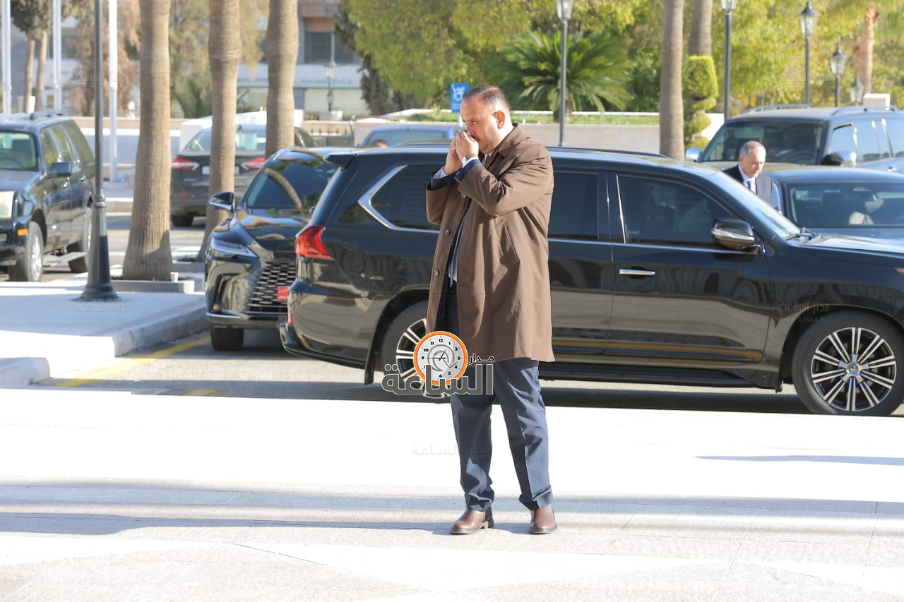 Madar Al-Saa Images 0.9731839627761794