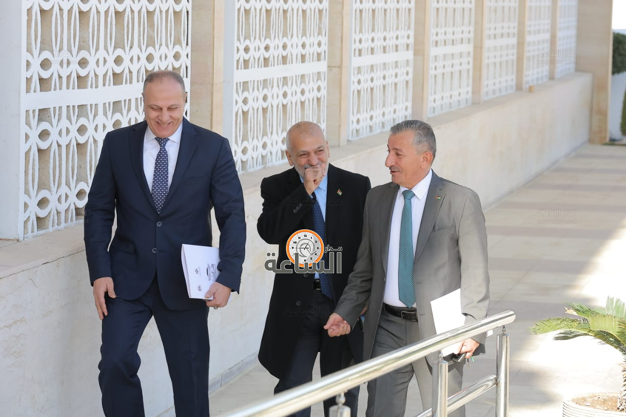 Madar Al-Saa Images 0.6116672309409785