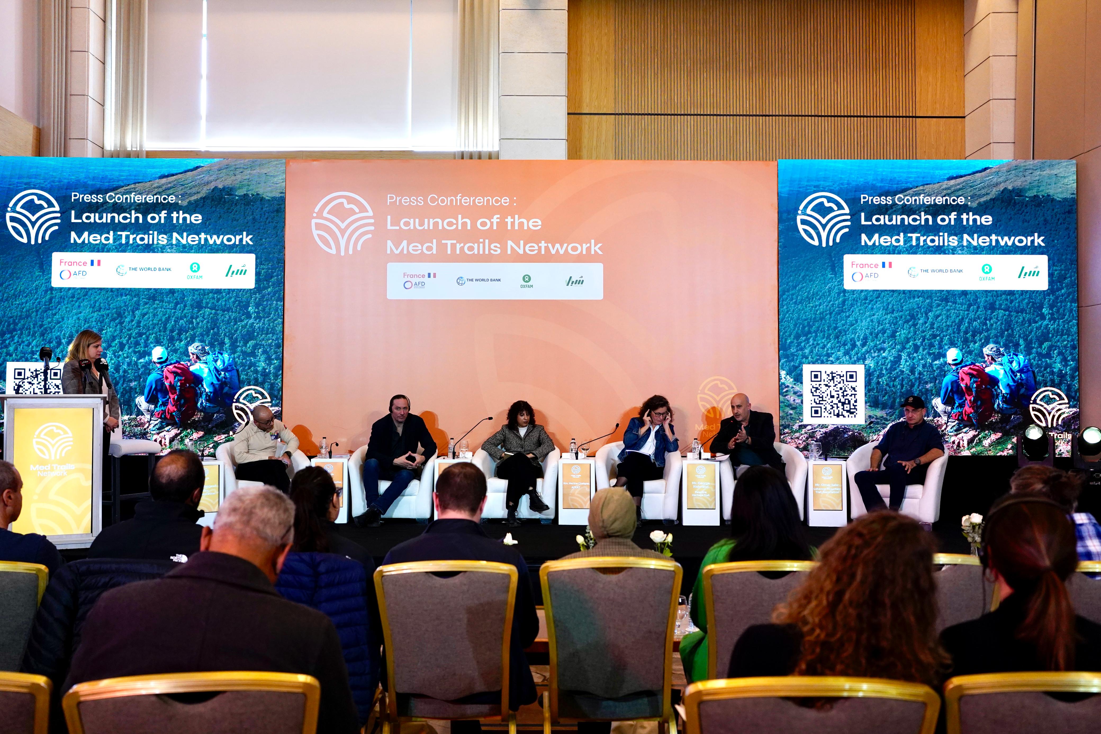 Madar Al-Saa Images 0.3390830382297191