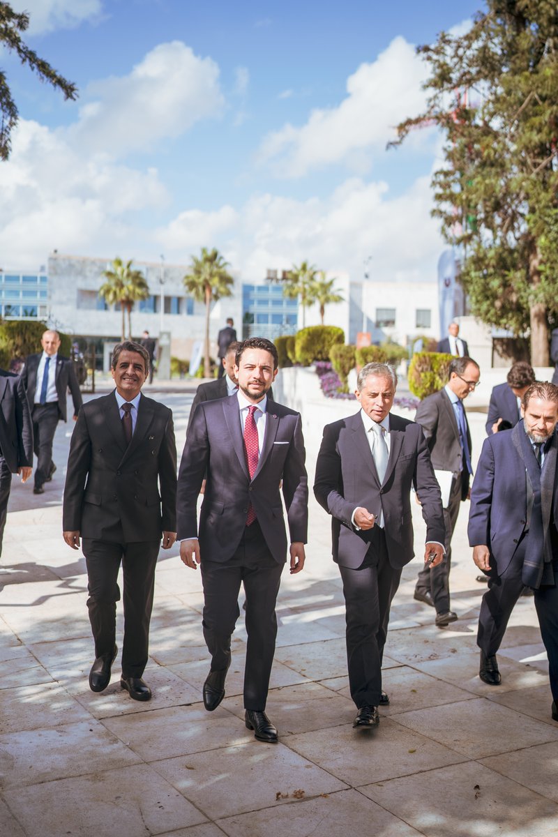 Madar Al-Saa Images 0.8986613850358944