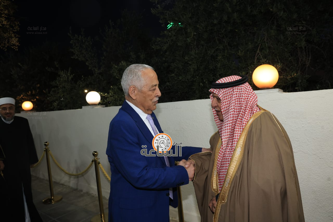 Madar Al-Saa Images 0.0421513800556399