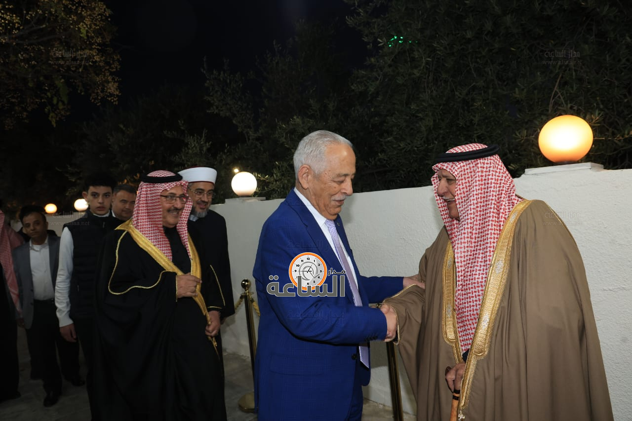 Madar Al-Saa Images 0.2542681321607567