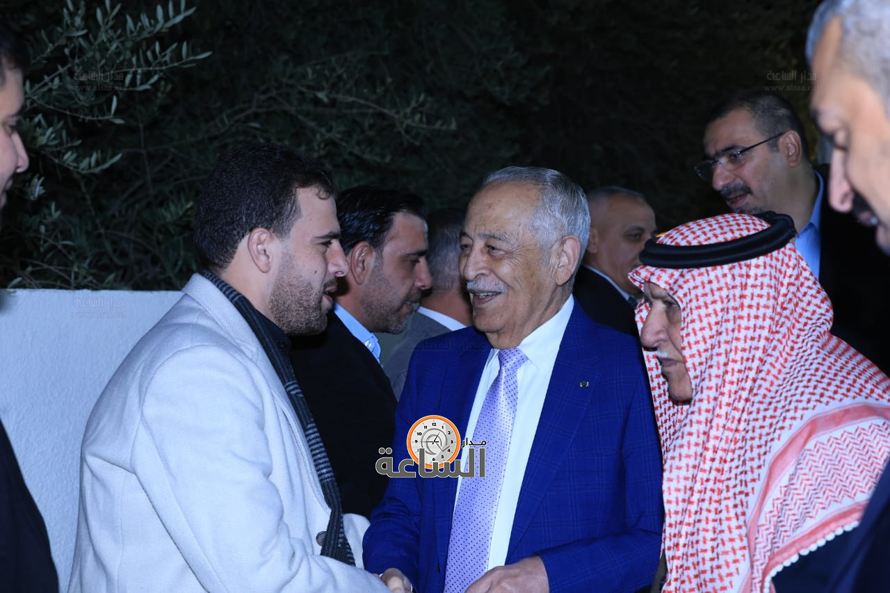 Madar Al-Saa Images 0.978923139174872