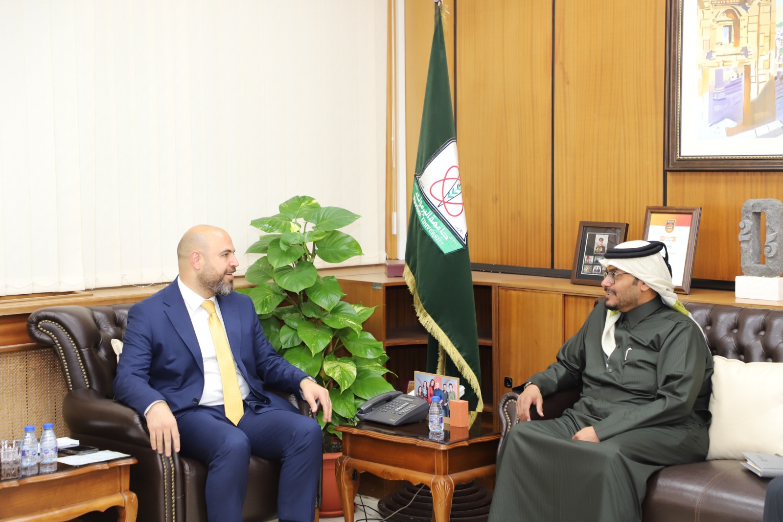 Madar Al-Saa Images 0.049323469393494856