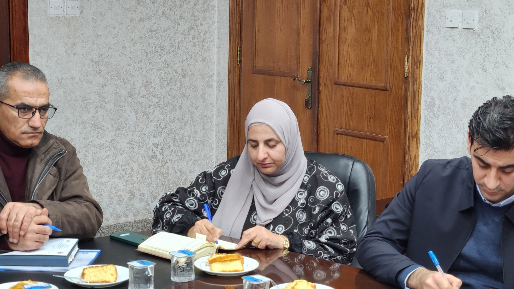 Madar Al-Saa Images 0.8227867597000948