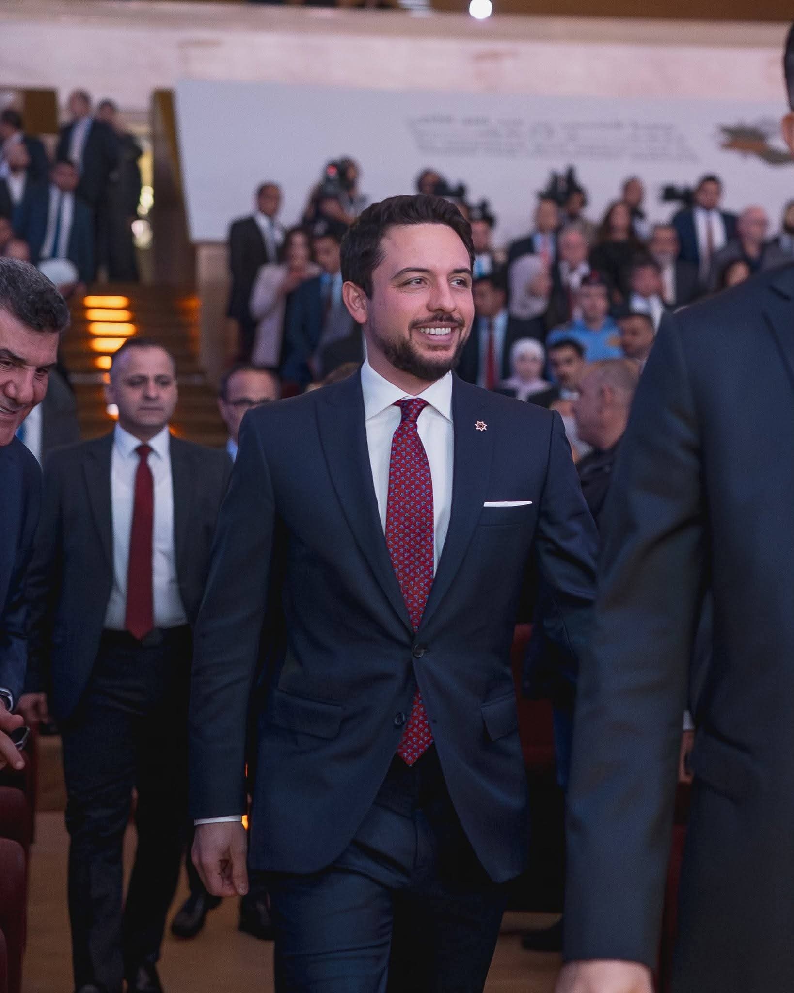 Madar Al-Saa Images 0.856212070451174