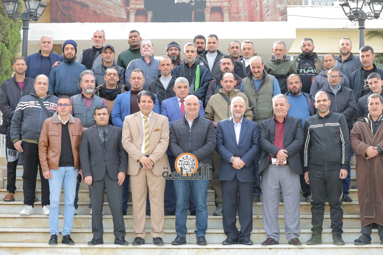 Madar Al-Saa Images 0.04017848549335434