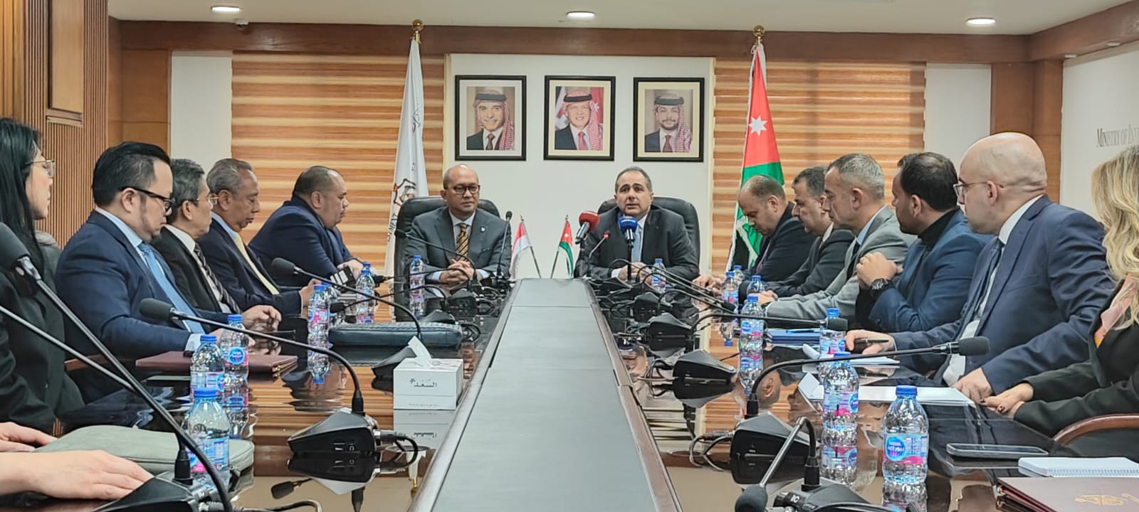 Madar Al-Saa Images 0.5218221127979507