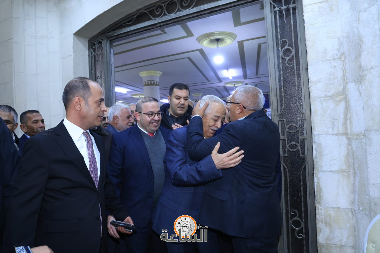 Madar Al-Saa Images 0.4858523795475592