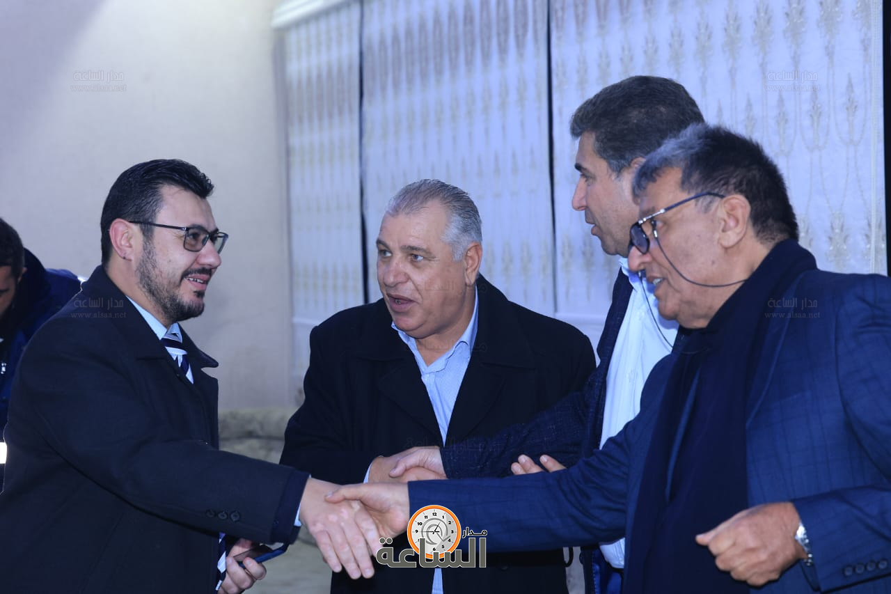 Madar Al-Saa Images 0.49029283994705997