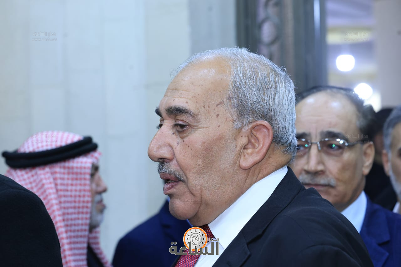 Madar Al-Saa Images 0.6962453922422451