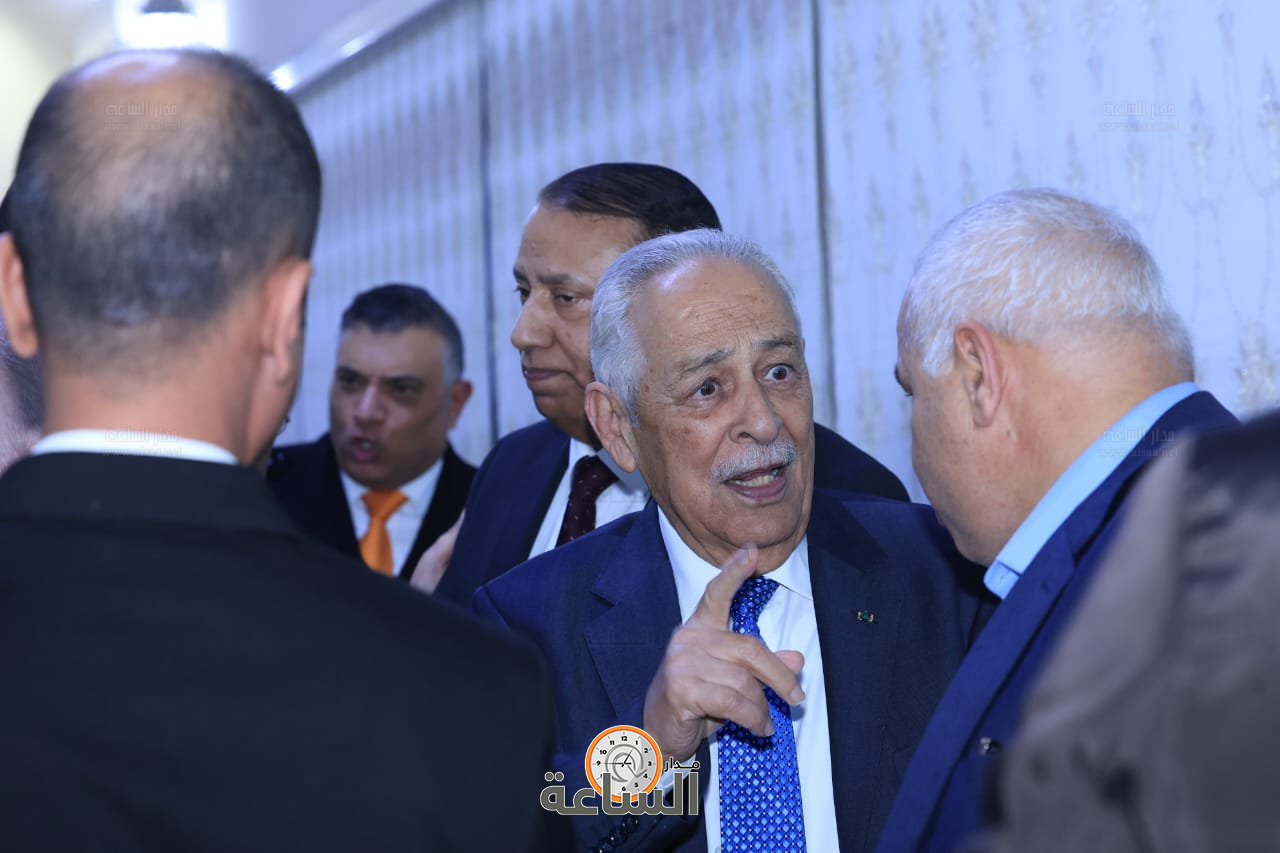 Madar Al-Saa Images 0.4047014676969909