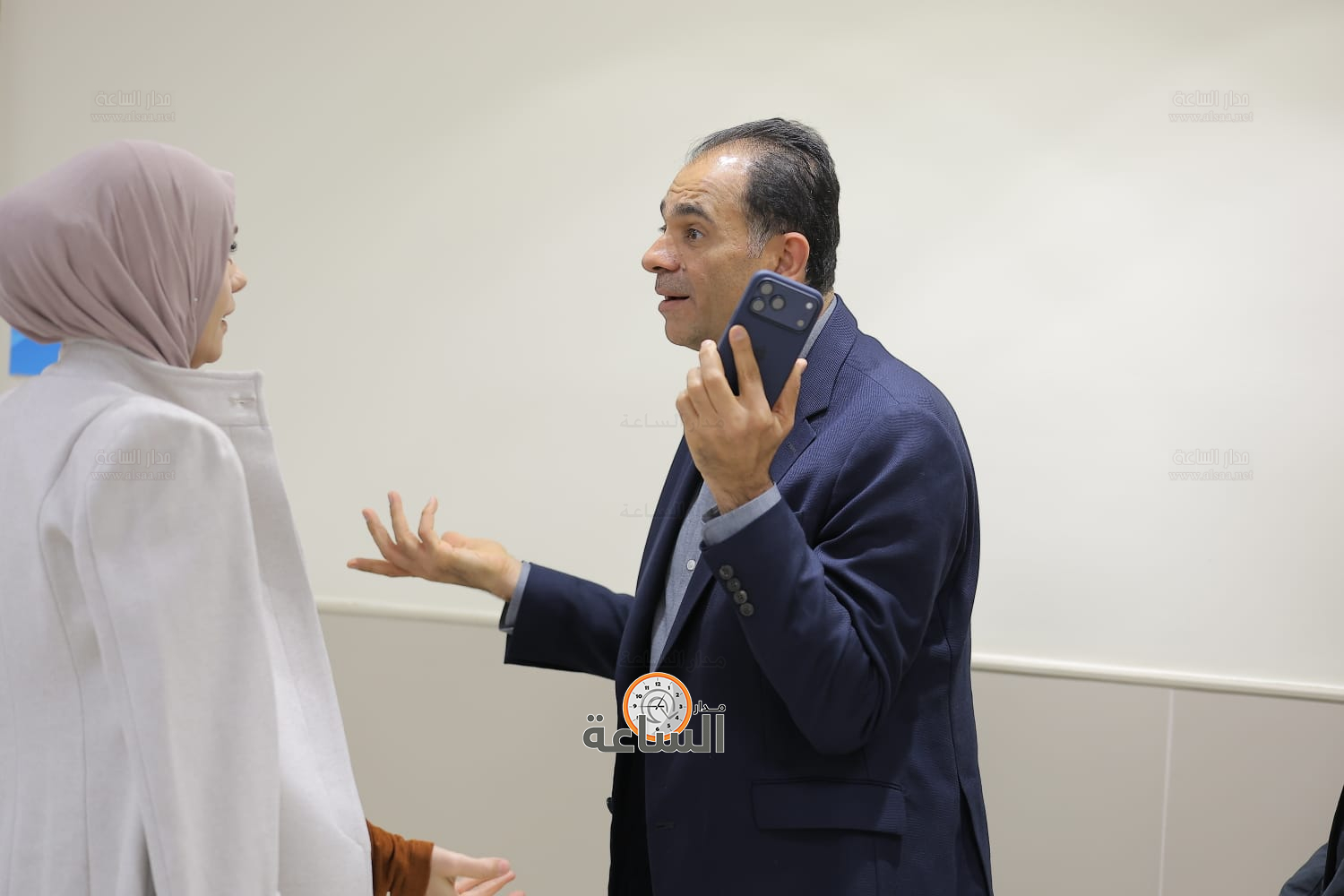 Madar Al-Saa Images 0.23387238149009815