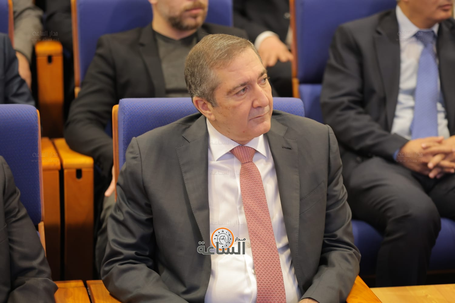 Madar Al-Saa Images 0.5132102614397944