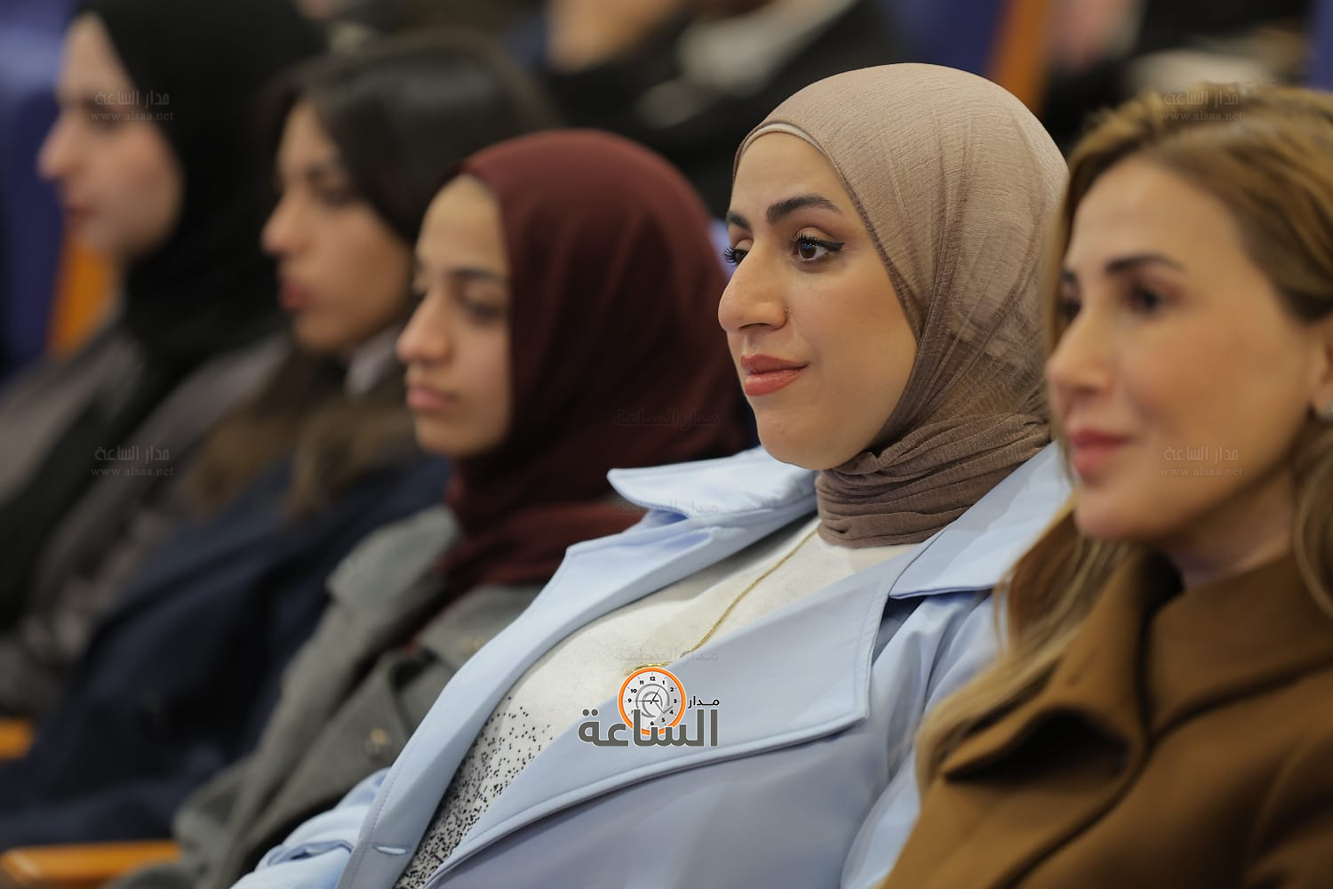 Madar Al-Saa Images 0.046420387923602924