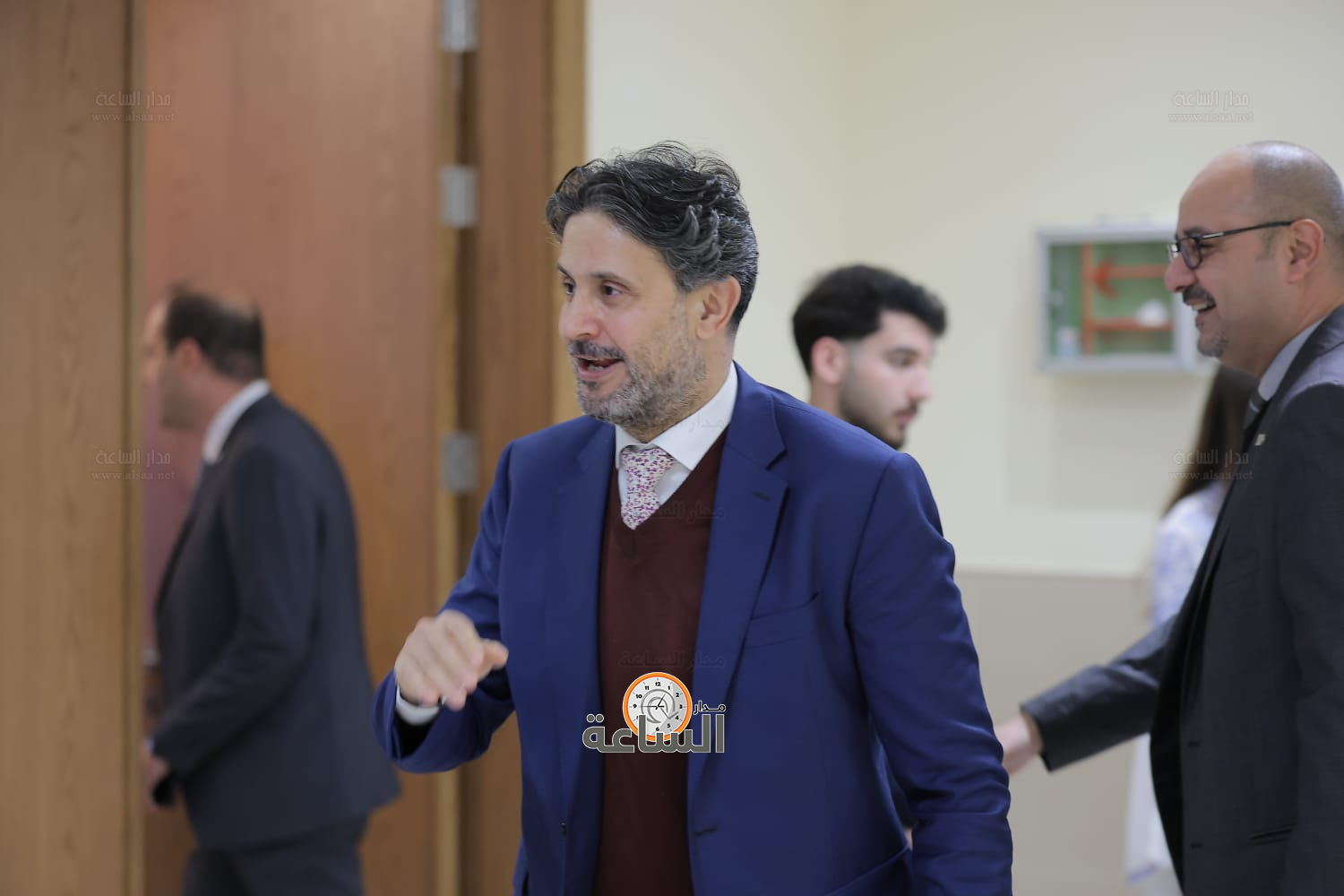 Madar Al-Saa Images 0.05401950692263435