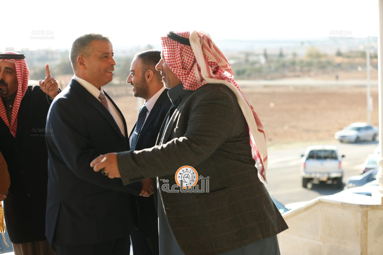 Madar Al-Saa Images 0.11286673285346782