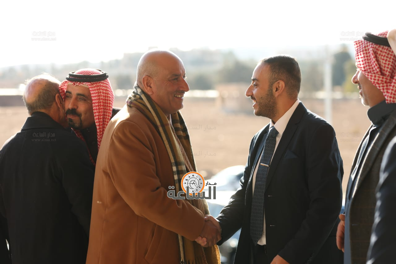 Madar Al-Saa Images 0.47960953822427477