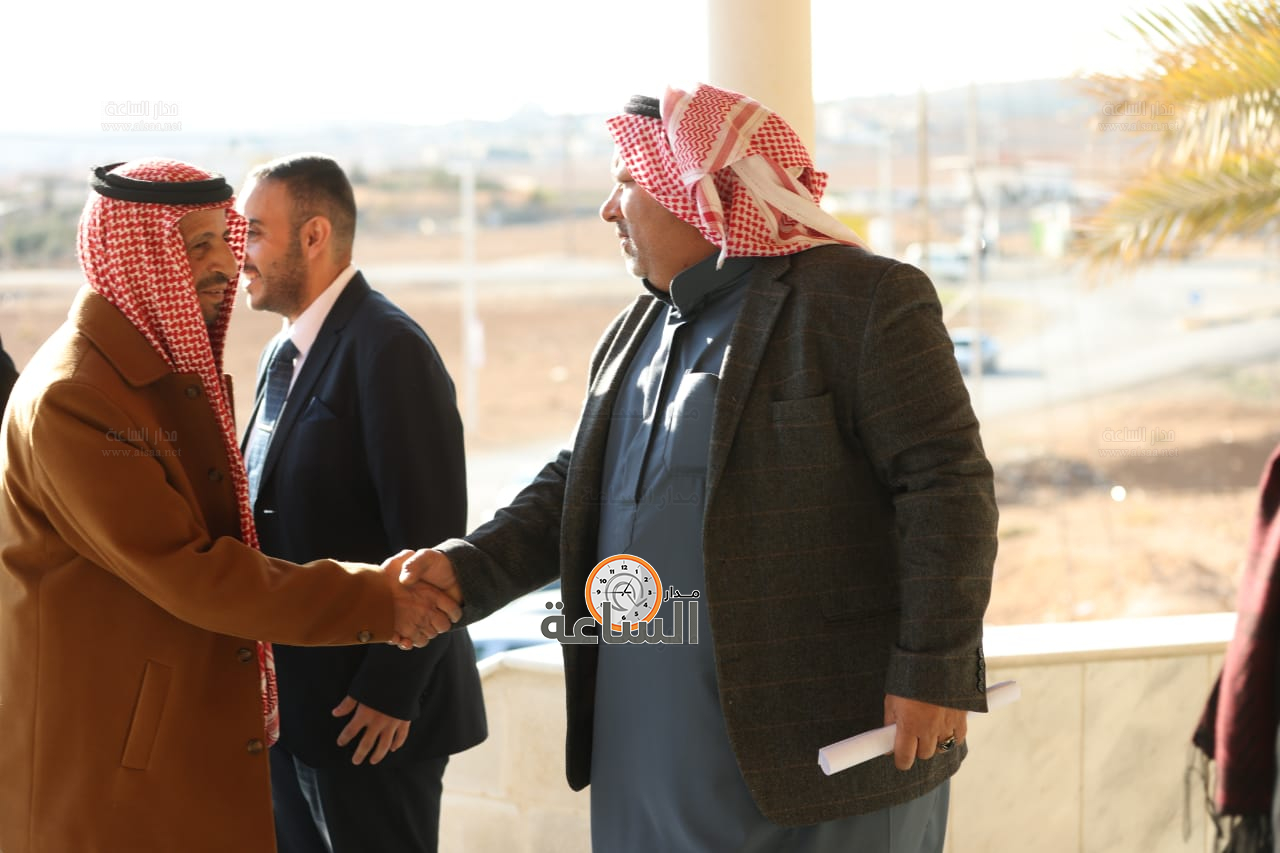 Madar Al-Saa Images 0.989461142520835