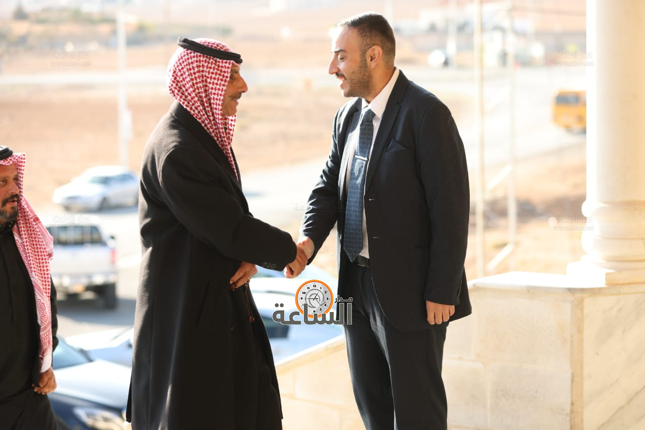 Madar Al-Saa Images 0.014399343109800067