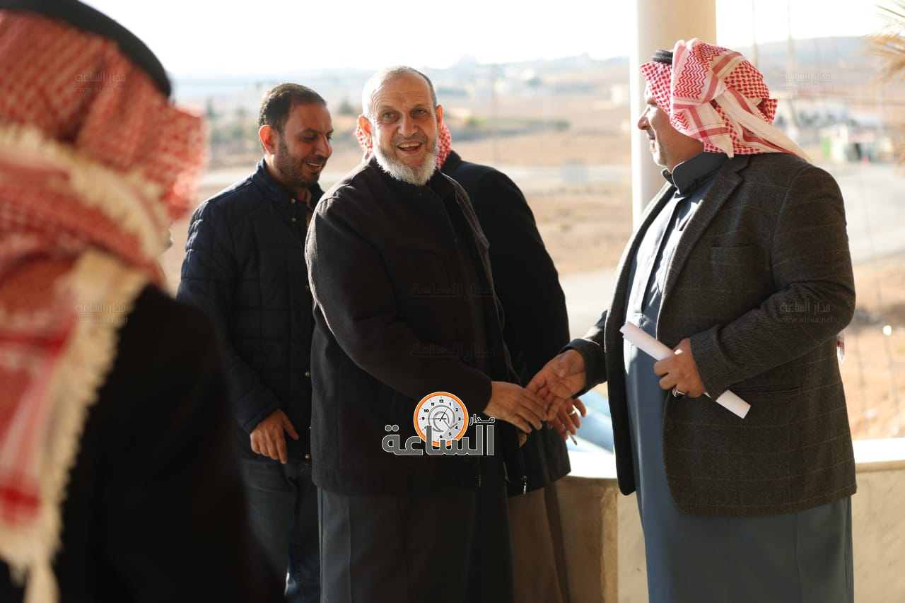 Madar Al-Saa Images 0.12831500926893513