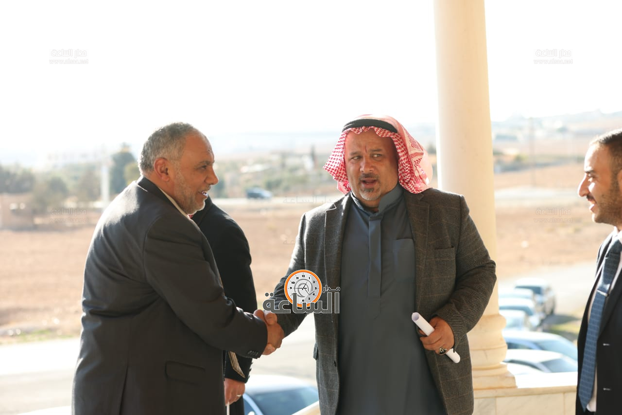 Madar Al-Saa Images 0.4414450041368425