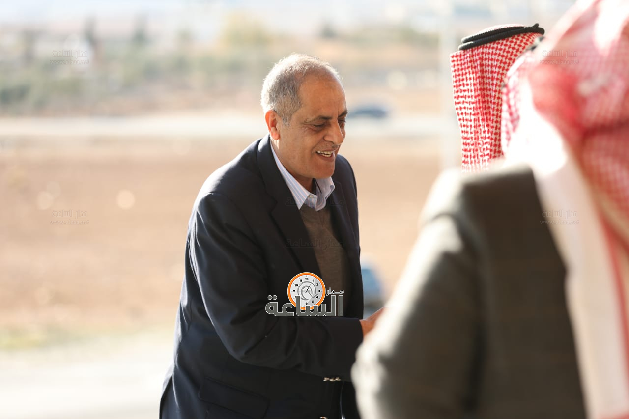 Madar Al-Saa Images 0.08908810019193292