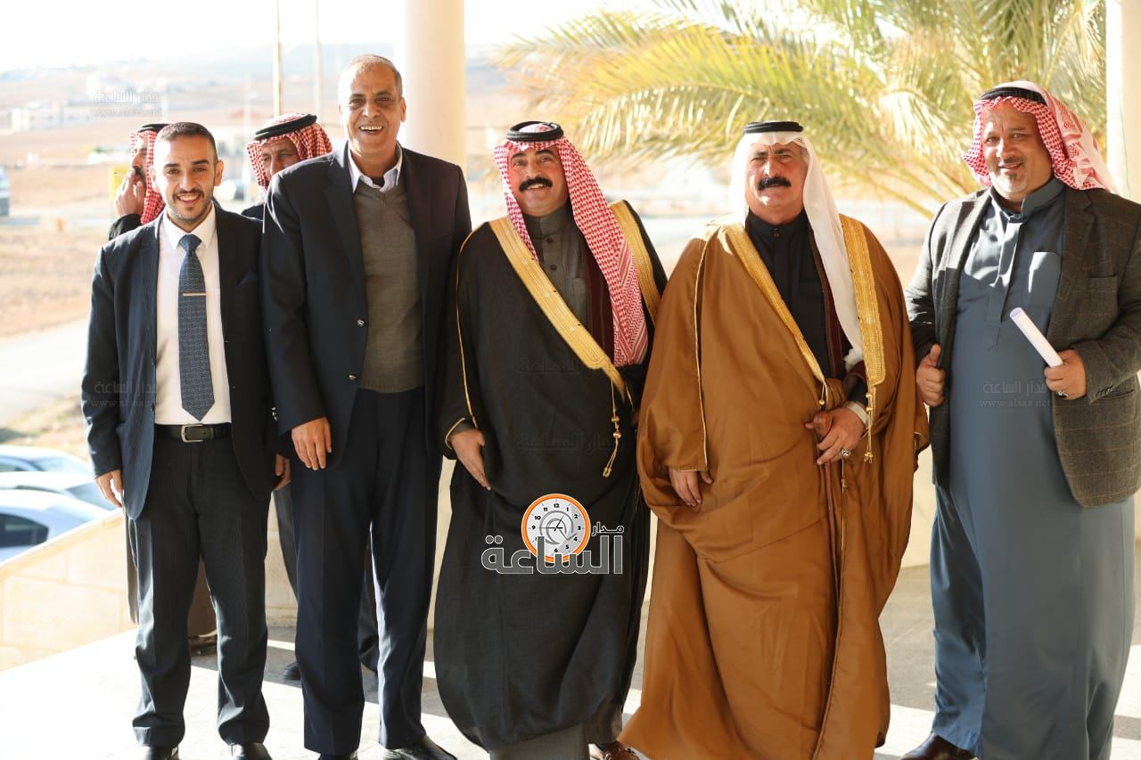 Madar Al-Saa Images 0.004320850717480895