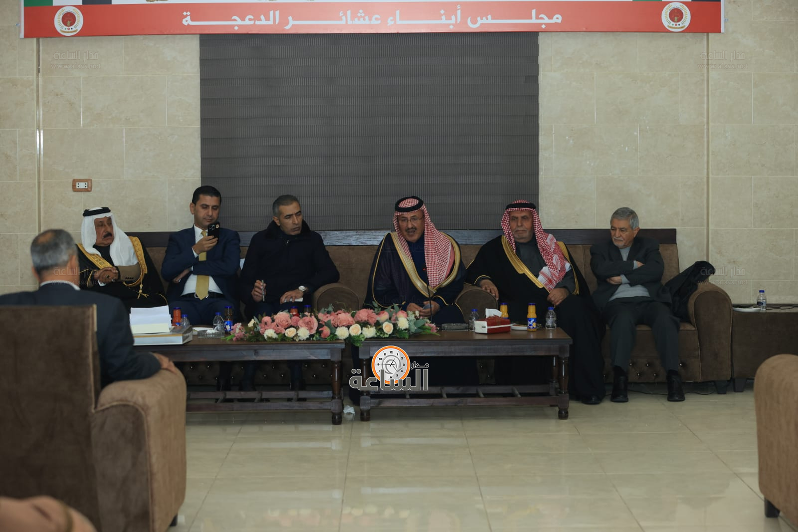 Madar Al-Saa Images 0.8966538018751525