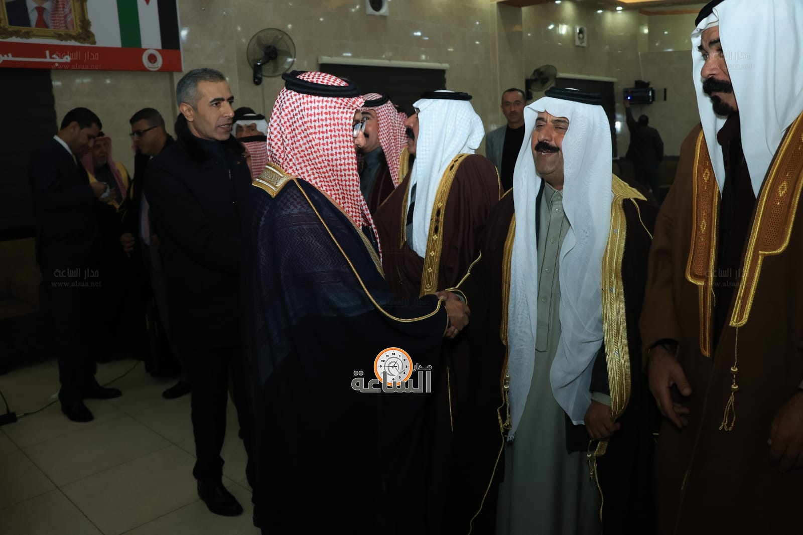 Madar Al-Saa Images 0.8010126810078999