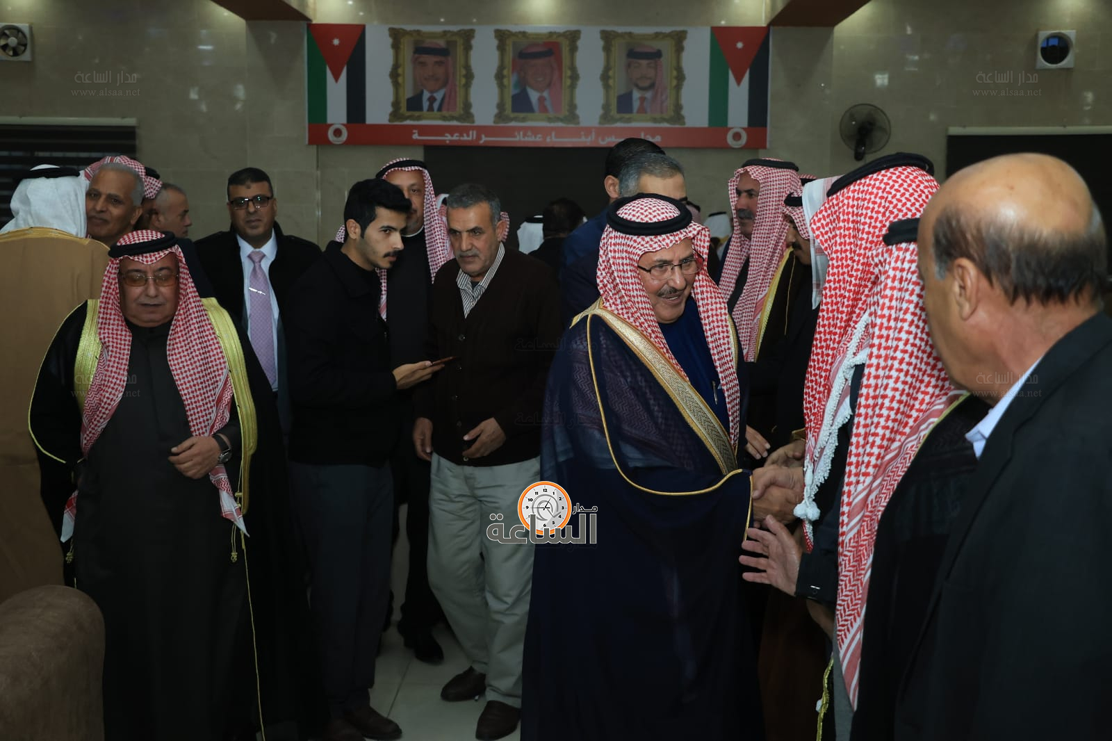 Madar Al-Saa Images 0.024964535533724685