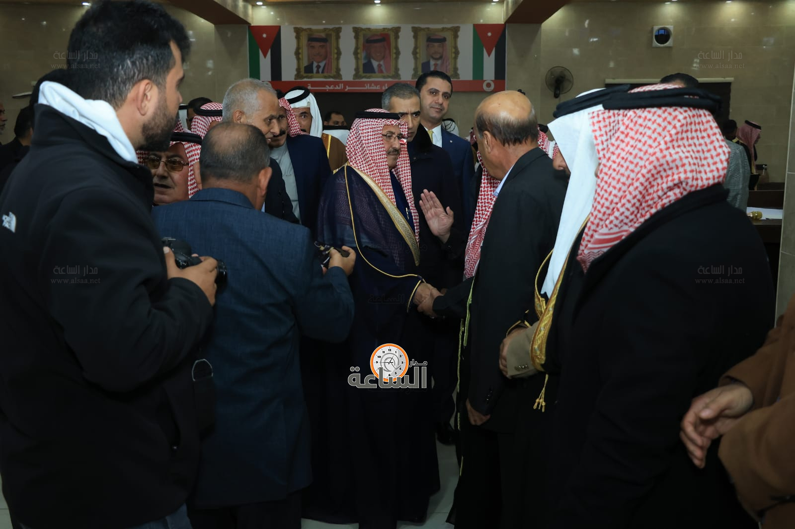 Madar Al-Saa Images 0.5262142915735674