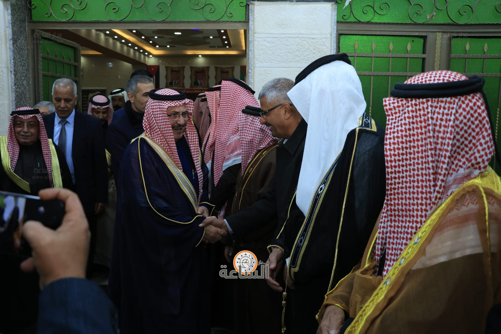 Madar Al-Saa Images 0.57711777320084